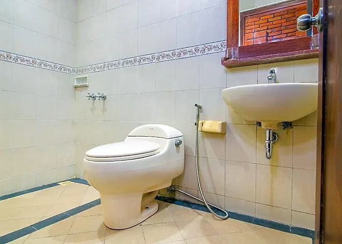 Super Oyo 3118 Maxi Budget Hotel 2*